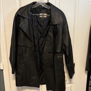 Elegant Black Leather Women's Jacket